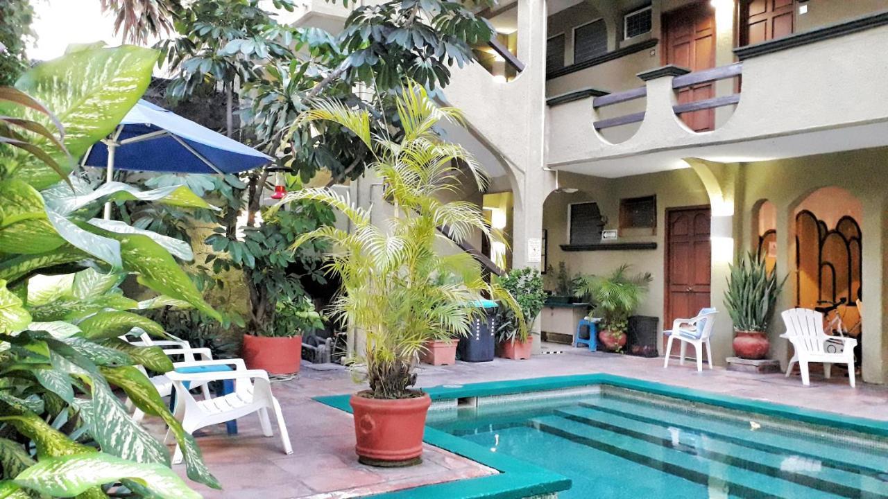 Solimar Inn Suites Zihuatanejo Exterior foto